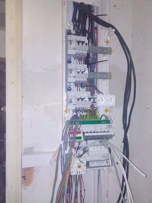 elec-din-entreprise d'électricité générale à Bandol