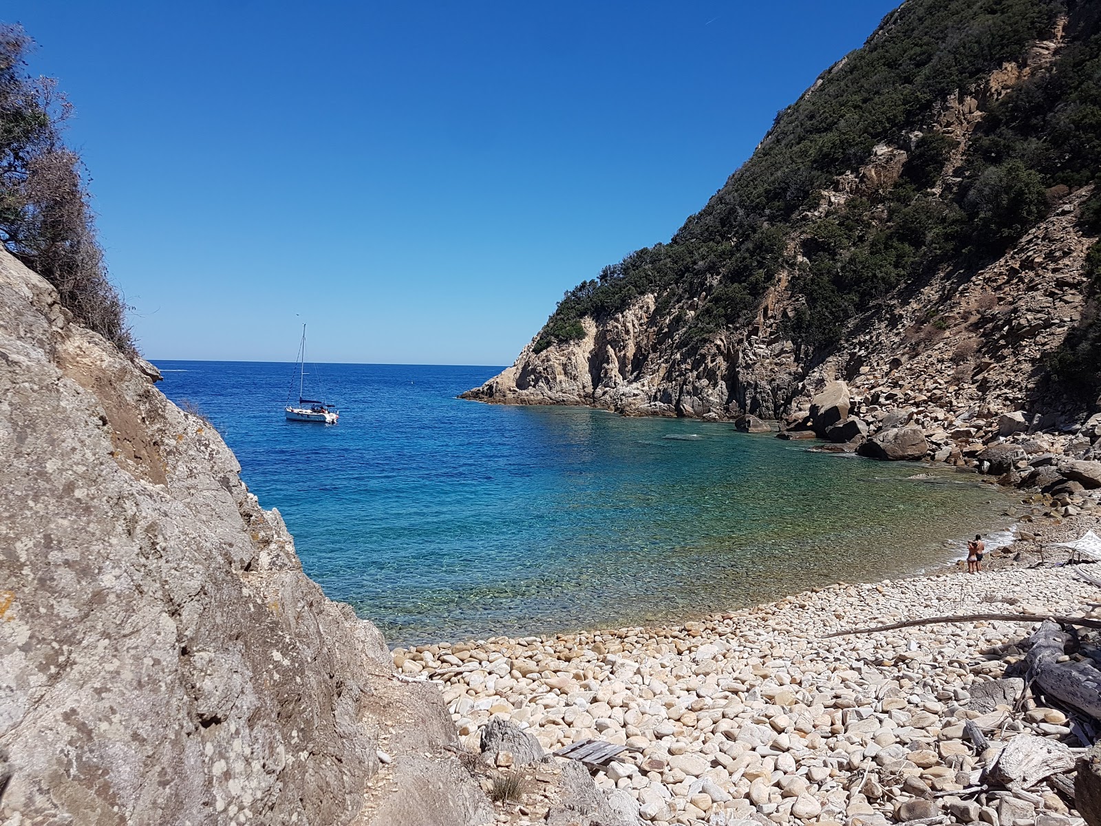 Foto van Spiaggia di Ripa Barata met stenen oppervlakte