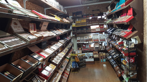 Tobacco Shop «Tobacco Hut», reviews and photos, 14654 Lee Hwy, Gainesville, VA 20155, USA