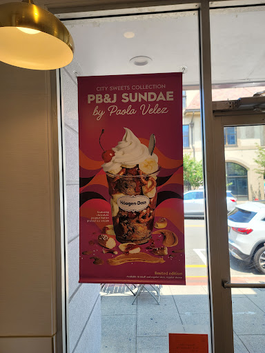 Ice Cream Shop «Häagen-Dazs® Ice Cream Shop», reviews and photos, 22 E Ridgewood Ave, Ridgewood, NJ 07450, USA