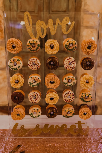 Donut Shop «River Oaks Donuts», reviews and photos, 3601 Westheimer Rd, Houston, TX 77027, USA