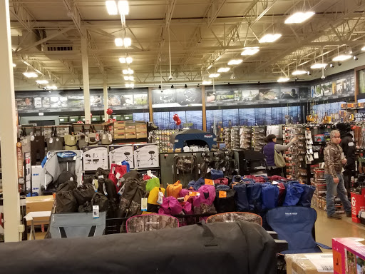 Outdoor Sports Store «Field & Stream», reviews and photos, 5215 Century Ave, Kalamazoo, MI 49006, USA