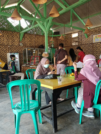 Waroeng cobek sumoreang - Jl. Tugu Proklamasi, R.Dengklok Sel., Kec. R.Dengklok, Karawang, Jawa Barat 41352, Indonesia