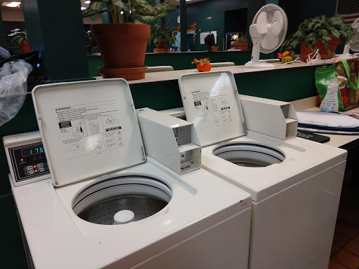Laundromat «The Laundry Co of Carmichael», reviews and photos, 6450 Fair Oaks Blvd, Carmichael, CA 95608, USA