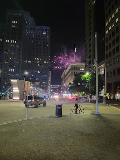 Shopping Mall «Fifth Avenue Place», reviews and photos, 201 Fifth Ave, Pittsburgh, PA 15222, USA