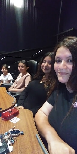 Movie Theater «Studio Movie Grill», reviews and photos, 8954 S. Broadway Ave., Tyler, TX 75703, USA