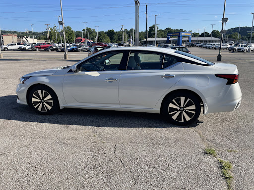 Nissan Dealer «Moses Nissan», reviews and photos