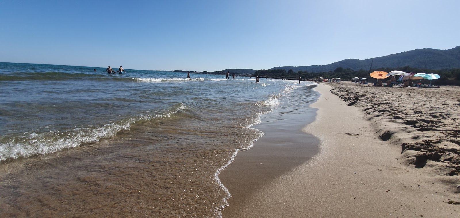 Photo de Playa Cementera avec l'eau bleu-vert de surface
