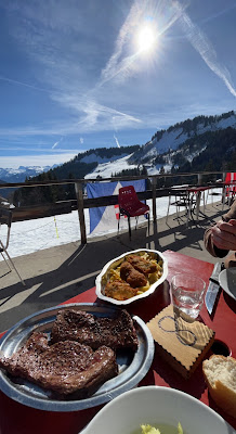 Le relais du skieur à Taninges