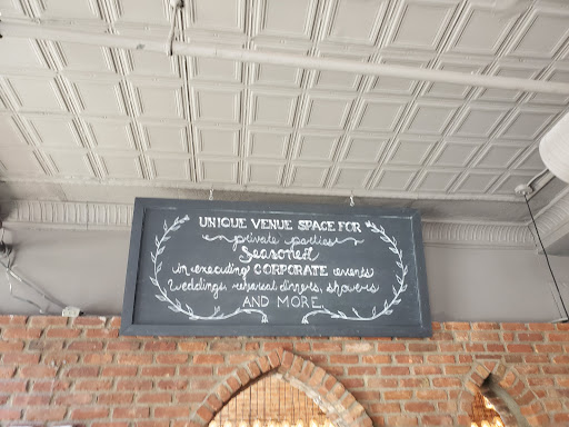 American Restaurant «The Hollow Bar + Kitchen», reviews and photos, 79 N Pearl St, Albany, NY 12207, USA