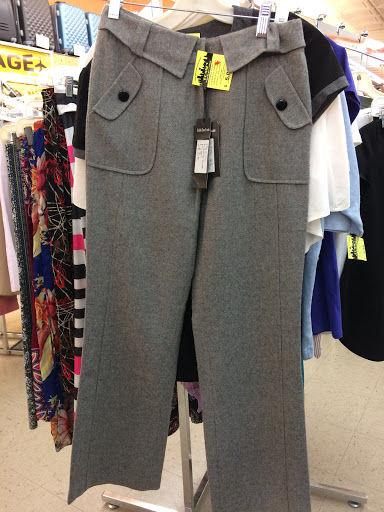 Thrift Store «Domsey Warehouse», reviews and photos, 90 Smith St, Perth Amboy, NJ 08861, USA