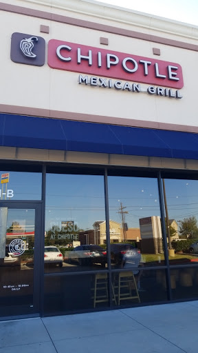 Mexican Restaurant «Chipotle Mexican Grill», reviews and photos, 1301 W Davis St, Conroe, TX 77304, USA