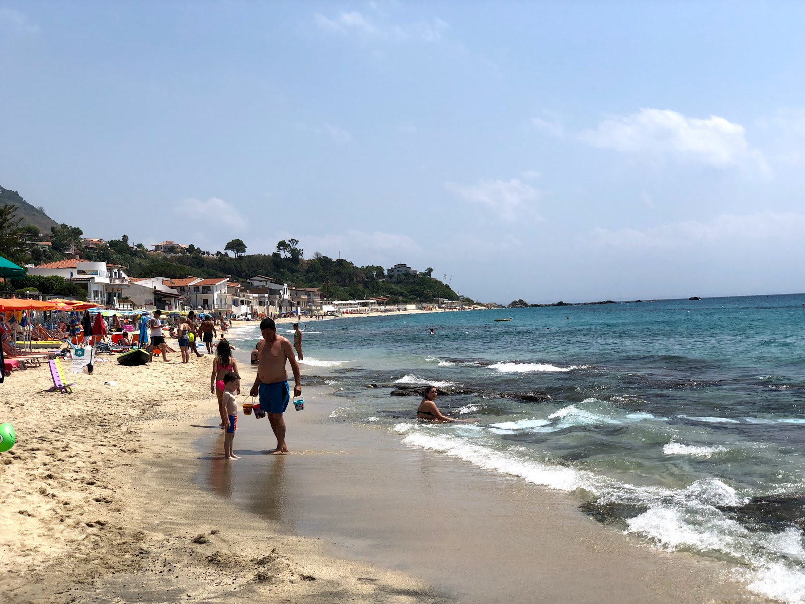Spiaggia Santa Maria'in fotoğrafı geniş plaj ile birlikte