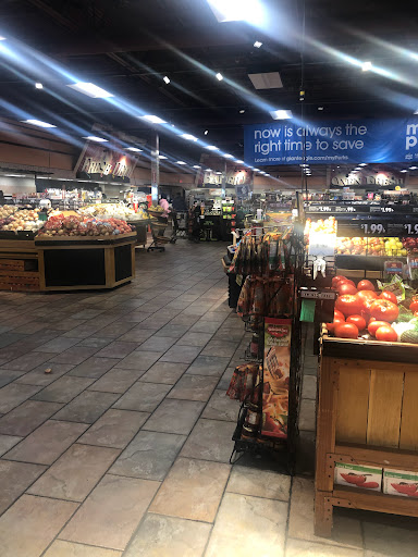 Supermarket «Giant Eagle Supermarket», reviews and photos, 3100 Cromer Ave NW, Canton, OH 44709, USA