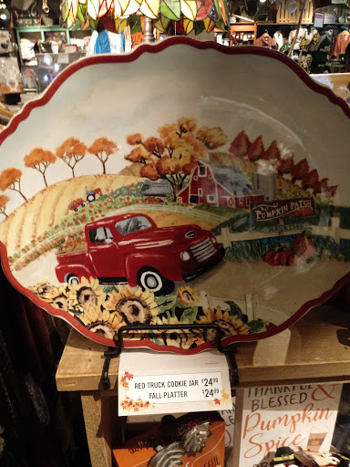 American Restaurant «Cracker Barrel Old Country Store», reviews and photos, 7925 Conference Center Dr, Brighton, MI 48114, USA