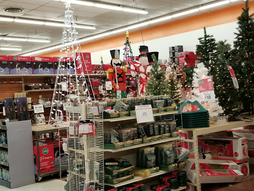Discount Store «Big Lots», reviews and photos, 5640 Dixie Hwy, Waterford Twp, MI 48329, USA