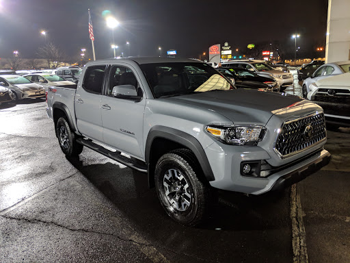 Toyota Dealer «Aubrey Alexander Toyota», reviews and photos, 1324 N Susquehanna Trail, Selinsgrove, PA 17870, USA