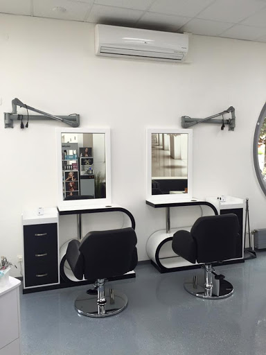 Creative Hair & Beauty In Wiener Neudorf