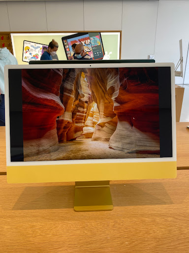 Computer Store «Apple Corte Madera», reviews and photos, 1520 Redwood Hwy, Corte Madera, CA 94925, USA