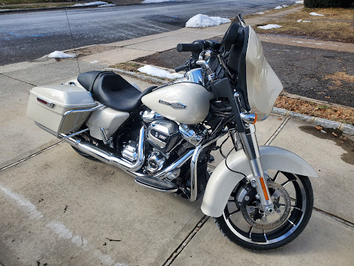 Harley-Davidson Dealer «Bergen County Harley-Davidson (Service Opens 9am)», reviews and photos, 124 Essex St, Rochelle Park, NJ 07662, USA