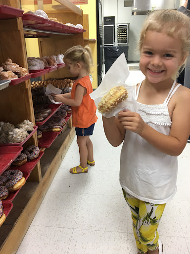 Donut Shop «Donut King», reviews and photos, 1660 Girod St, Mandeville, LA 70448, USA