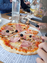 Pizza du Restaurant Le Paparazzo à Gruissan - n°15