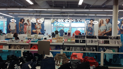 Clothing Store «Old Navy», reviews and photos, 400 S State Rd, Springfield, PA 19064, USA