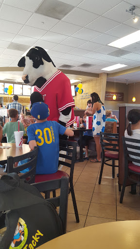 Fast Food Restaurant «Chick-fil-A», reviews and photos, 2679 E Bidwell St, Folsom, CA 95630, USA