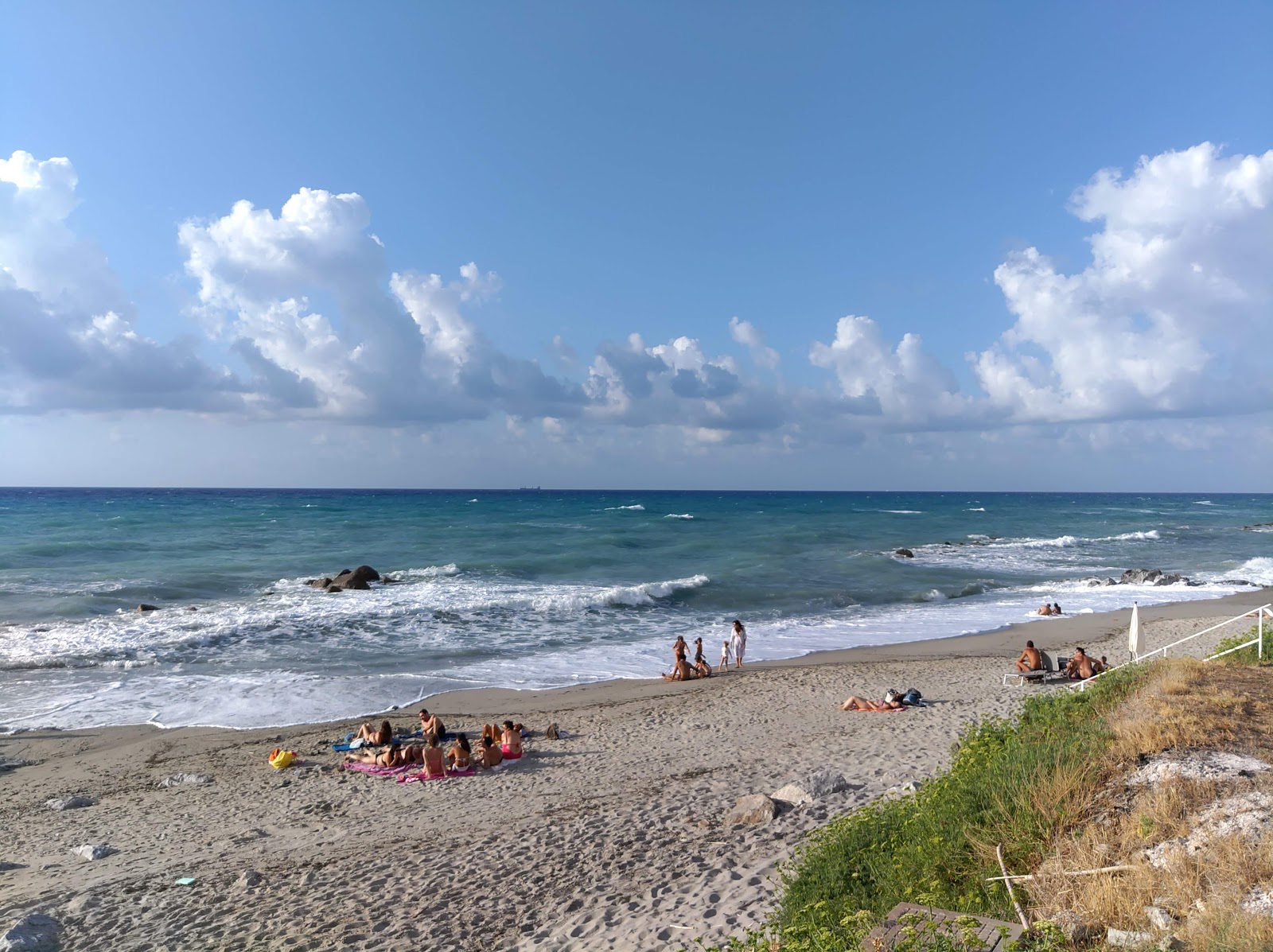 Foto av San Saba beach med lång rak strand