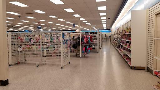 Clothing Store «Ross Dress for Less», reviews and photos, 2180 MacArthur Rd, Whitehall, PA 18052, USA