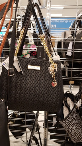 Clothing Store «Ross Dress for Less», reviews and photos, 5220 Jimmy Lee Smith Pkwy, Hiram, GA 30141, USA