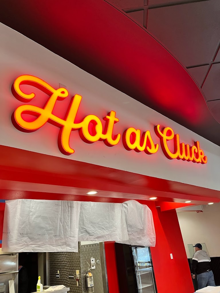 Clydes Hot Chicken 92832