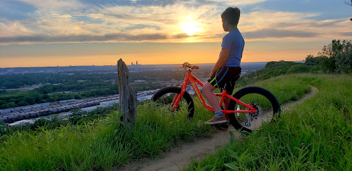 Bicycle Store «Xtreme Wheels Bike and Sport», reviews and photos, 33 S Main St, Council Bluffs, IA 51503, USA