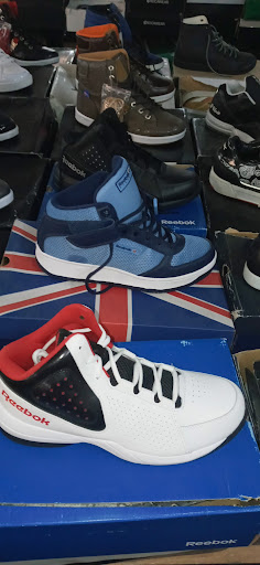 Shoe Store «Shoe Warehouse», reviews and photos, 3230 Troost Ave, Kansas City, MO 64109, USA