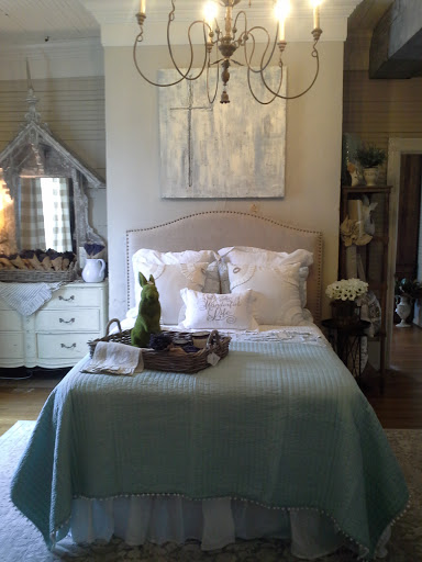 Boutique «High Cotton Vintage Home Furnishings», reviews and photos, 213 N Spring St, Manchester, TN 37355, USA