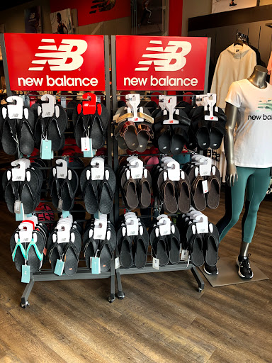 Shoe Store «New Balance», reviews and photos, 501 Evergreen Way #525, South Windsor, CT 06074, USA