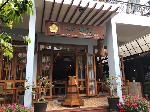 Nhà Hàng Hoa Viên