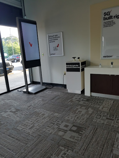 Cell Phone Store «Verizon Authorized Retailer - A Wireless», reviews and photos, 7464 Winchester Rd #109, Memphis, TN 38125, USA