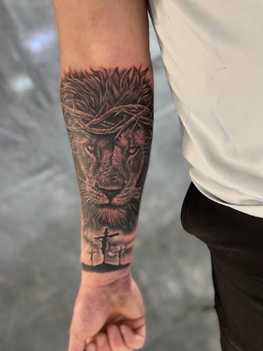 Explore mens dark tattoo ideas, creative tattoo ideas in Sarasota, available at SEVEN SINS Tattoo Studio