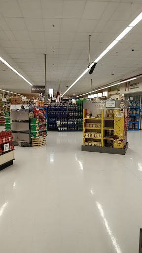 Grocery Store «Giant Food Stores», reviews and photos, 255S S Spring Garden St, Carlisle, PA 17013, USA