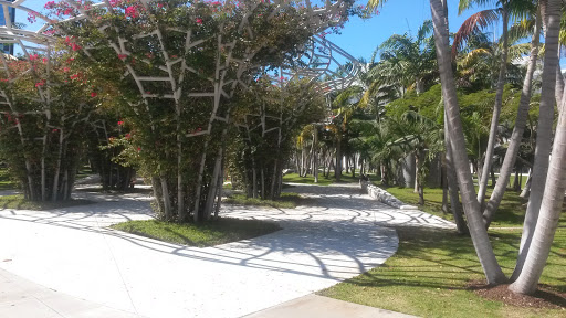 Cosmetics Store «LUSH Fresh handmade cosmetics», reviews and photos, 605 Lincoln Rd B, Miami Beach, FL 33139, USA