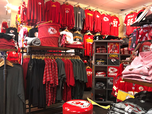 Sportswear Store «Kansas Sampler/Rally House Mission», reviews and photos, 6858 Johnson Dr, Mission, KS 66202, USA