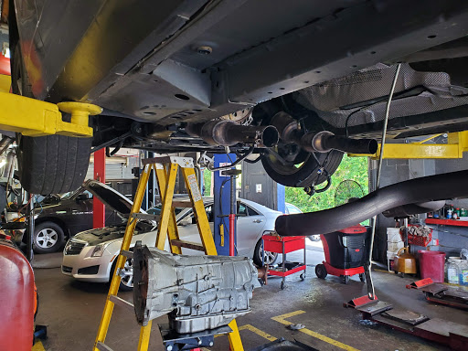 Auto Repair Shop «KLM AUTO CENTER», reviews and photos, 1049 S Cobb Dr, Marietta, GA 30060, USA
