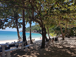 Pariya Beach'in fotoğrafı uçurumlarla desteklenmiş