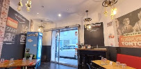 Atmosphère du Restaurant de hamburgers Les tontons burgers montchat à Lyon - n°2