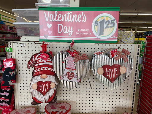 Dollar Store «Dollar Tree», reviews and photos, 1330 Butterfield Rd, Downers Grove, IL 60515, USA