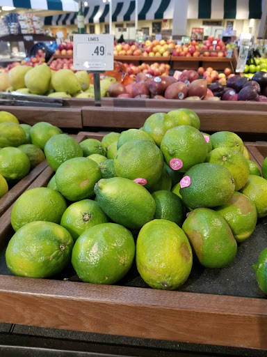 Grocery Store «The Fresh Market», reviews and photos, 11 Essington Dr, Hingham, MA 02043, USA