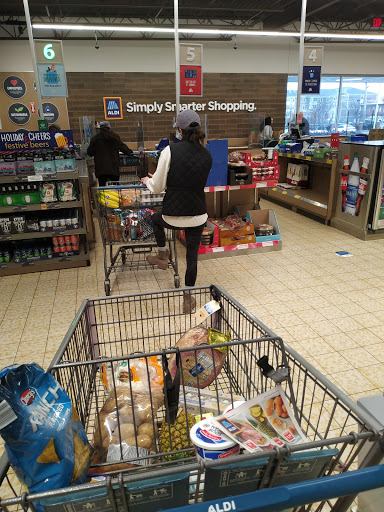 Supermarket «ALDI», reviews and photos, 1600 W 117th St, Lakewood, OH 44107, USA