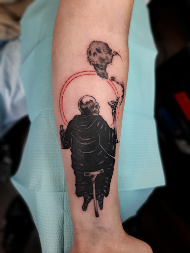 Explore flower sleeve tattoo ideas, creative tattoo ideas in Athens, available at Pain and Wonder Tattoo and Piercing Studio