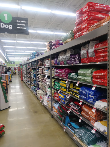 Pet Supply Store «Pet Supplies Plus», reviews and photos, 2801 Wade Hampton Blvd #100, Taylors, SC 29687, USA